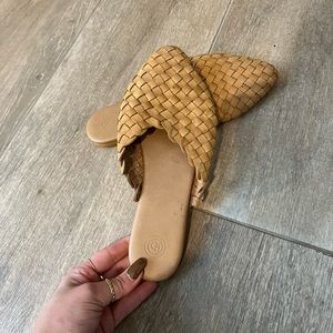 Urban outfitters flats